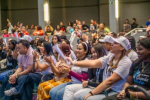 JÓVENES DOMINICANOS HUYEN DEL CAMPO